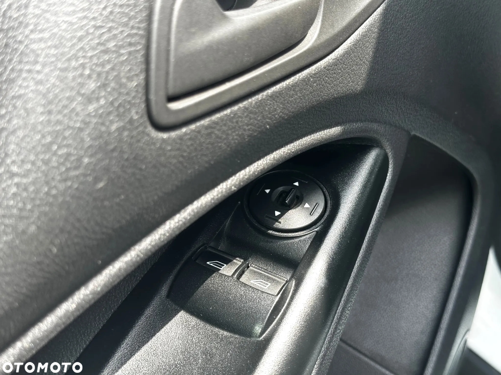 Ford Transit Connect - 15