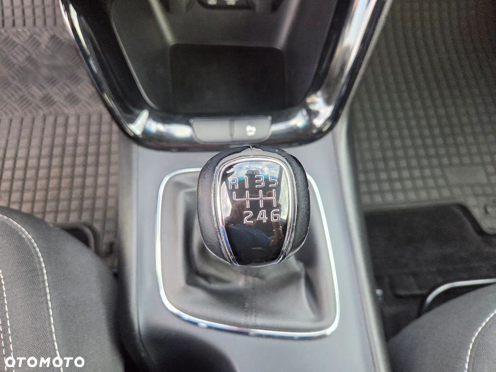 Kia Ceed 1.6 GDI ISG Platinum Edition - 16