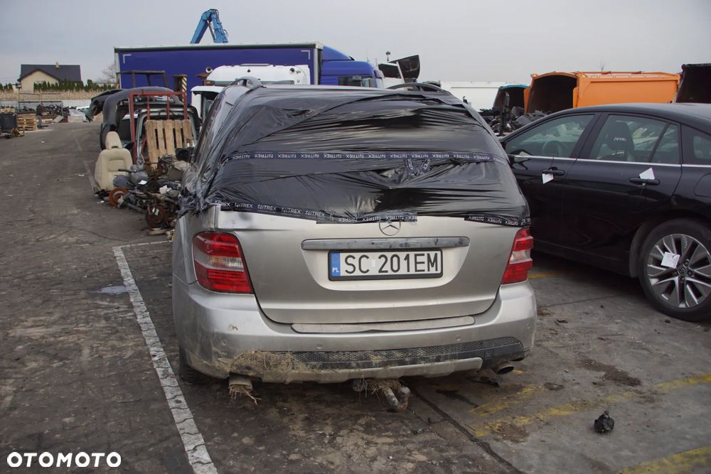 Auto na części - Mercedes ML W164 320 CDI 3.0 CDI 224 KM 642940 OM642 722902 723 2008R Silnik Skrzynia Drzwi Maska Klapa Zderzak Szyba Klamka Lampa Deska Kokpit Sterownik Moduł Czujnik Licznik Kierownica Wyświetlacz Panel - 4