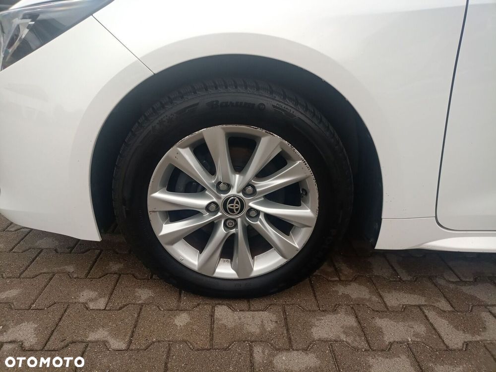 Toyota Corolla 1.8 Hybrid Comfort - 9