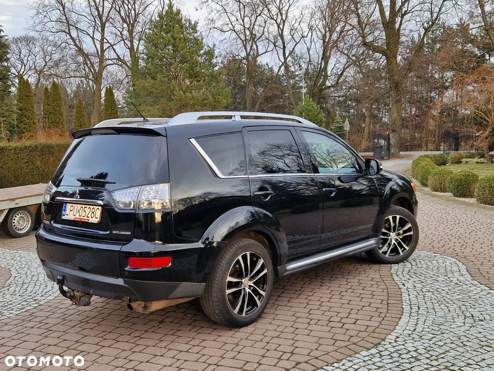 Mitsubishi Outlander - 4
