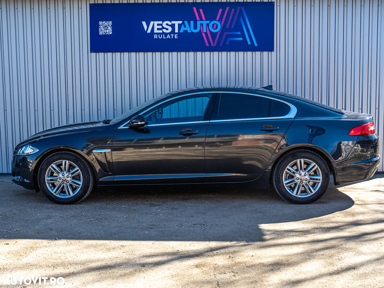 Jaguar XF 2.2D - 22