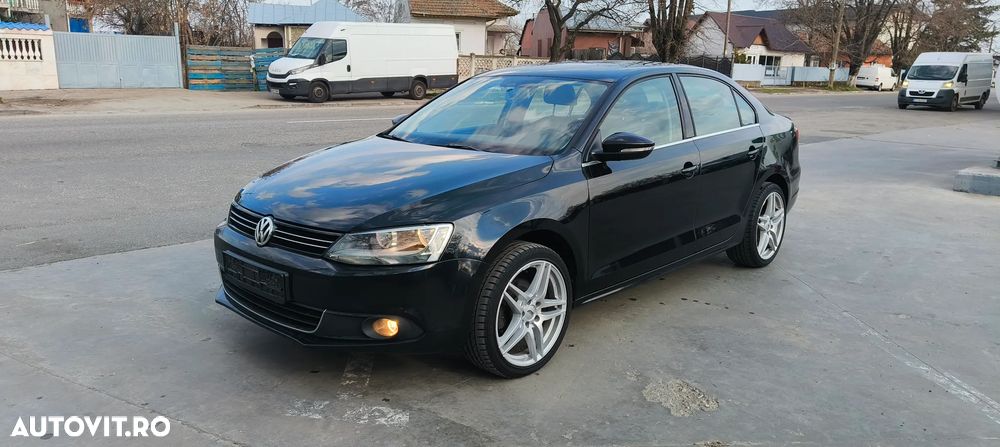 Volkswagen Jetta 1.6 TDI Blue Motion Technology Life - 13