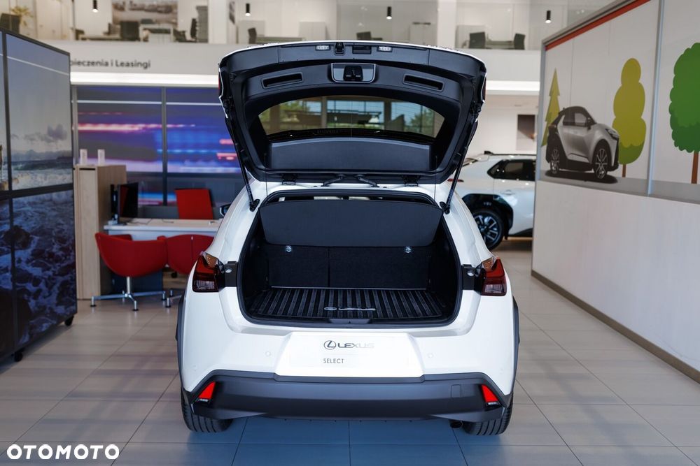 Lexus UX 300h Business - 28