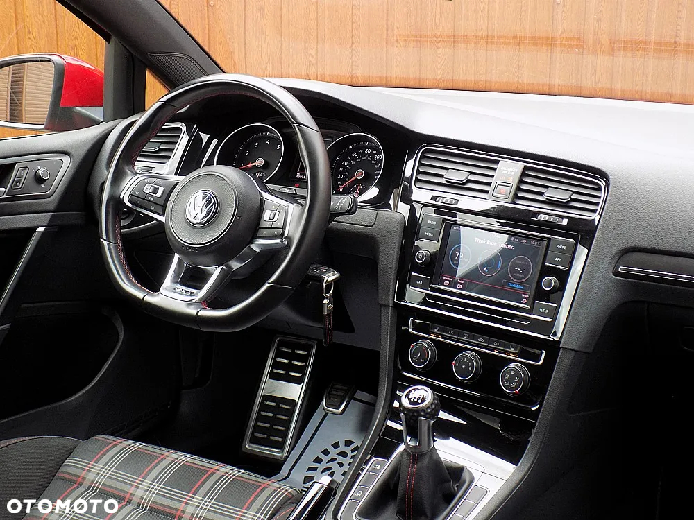 Volkswagen Golf 2.0 TSI OPF GTI - 21
