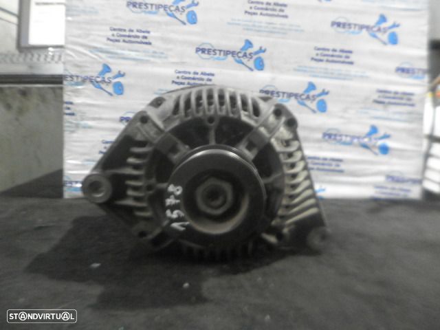 Alternador A13VI209 2541981B 7700424582 MITSUBISHI CARISMA 2001 1.9TD 90CV 4P AZUL VALEO 14V - 2
