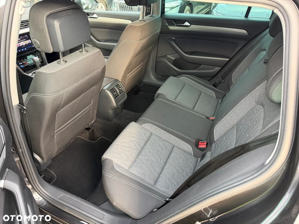 Volkswagen Passat Variant - 6