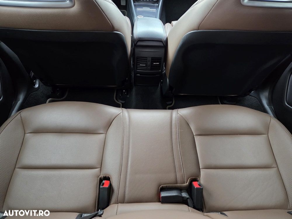 Mercedes-Benz GLA 200 d 4MATIC Aut. - 25