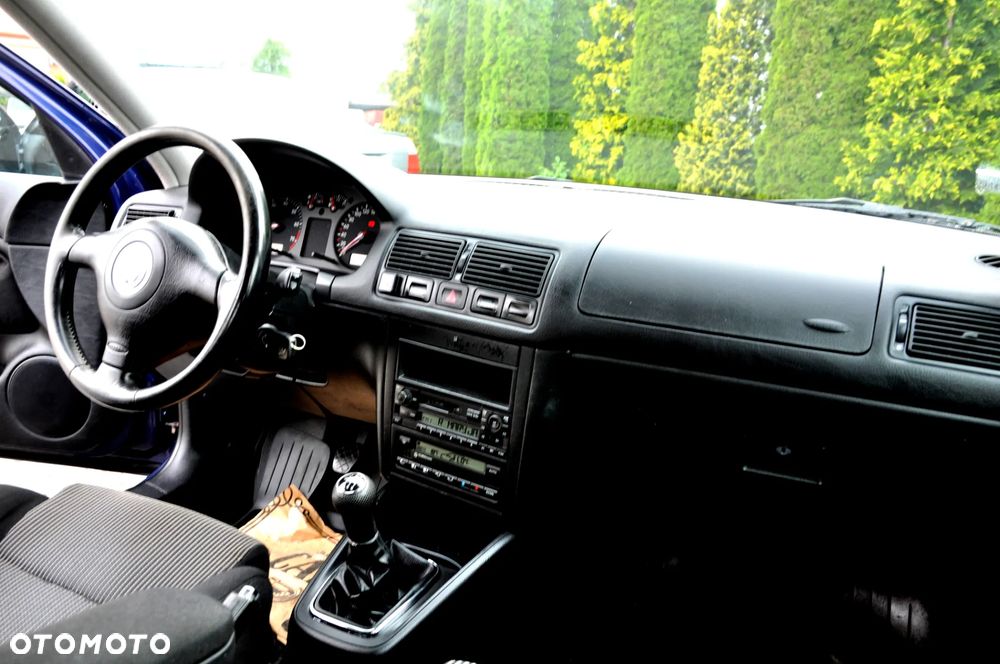 Volkswagen Golf 1.6 Edition - 26