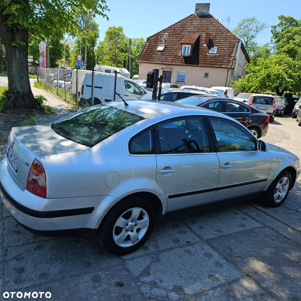 Volkswagen Passat - 5