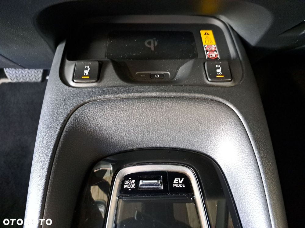 Toyota Corolla 1.8 Hybrid Comfort - 28