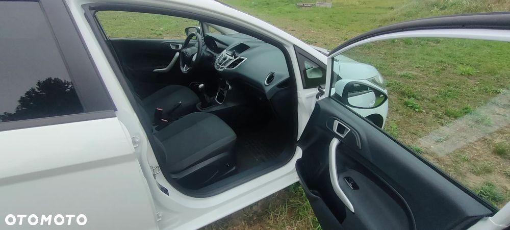 Ford Fiesta 1.25 Ghia - 9