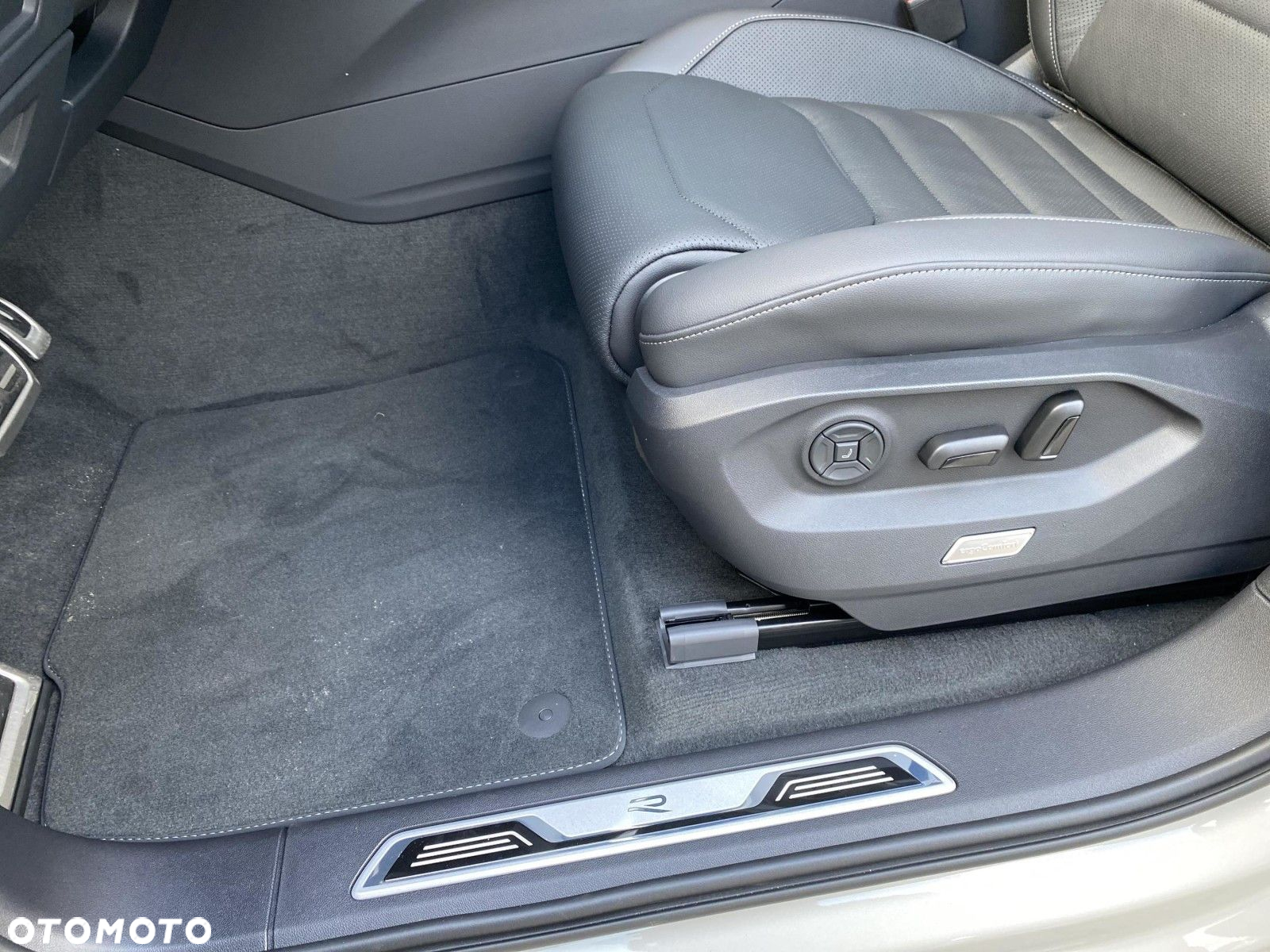 Volkswagen Touareg - 26