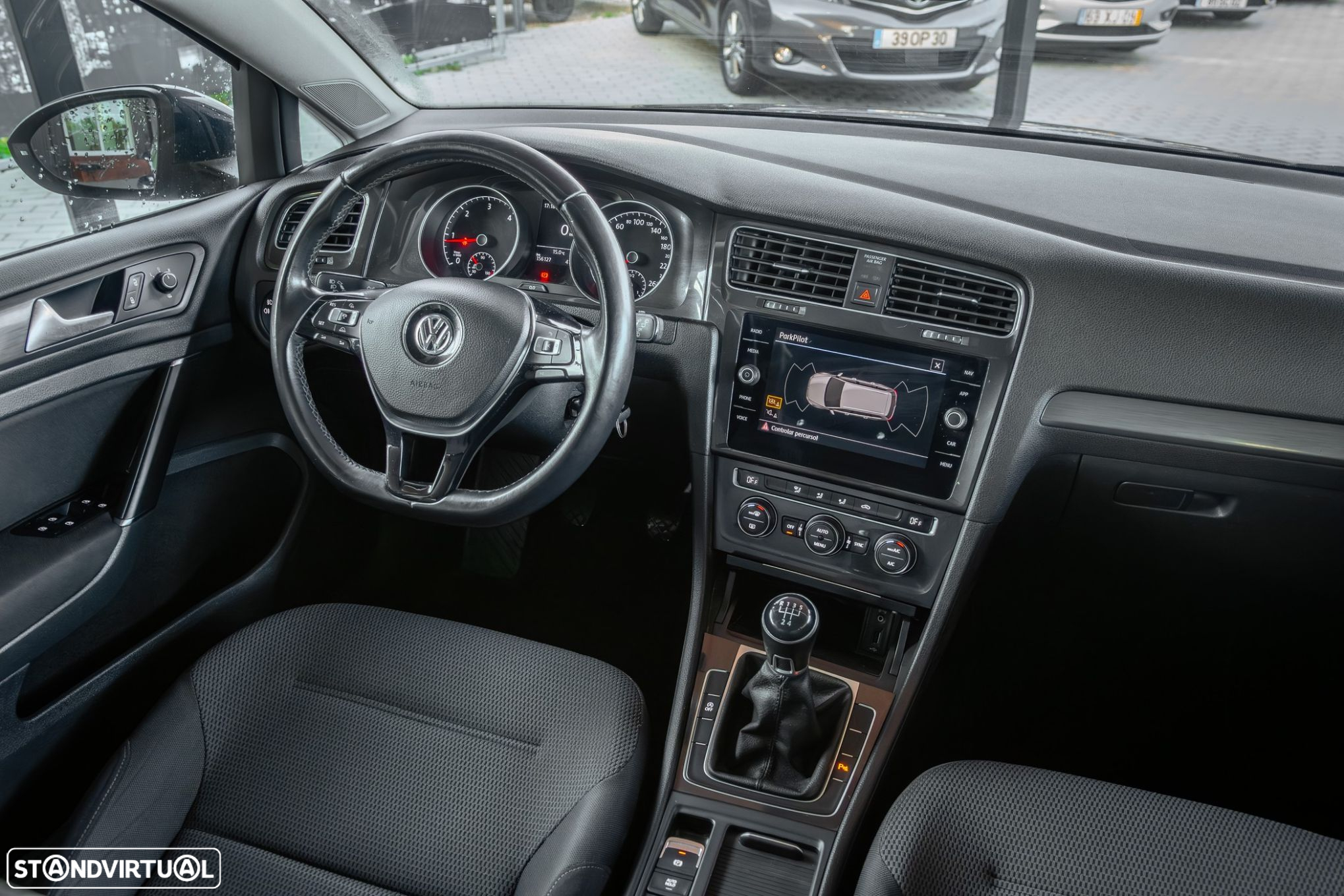 VW Golf Variant 1.6 TDi Confortline - 8