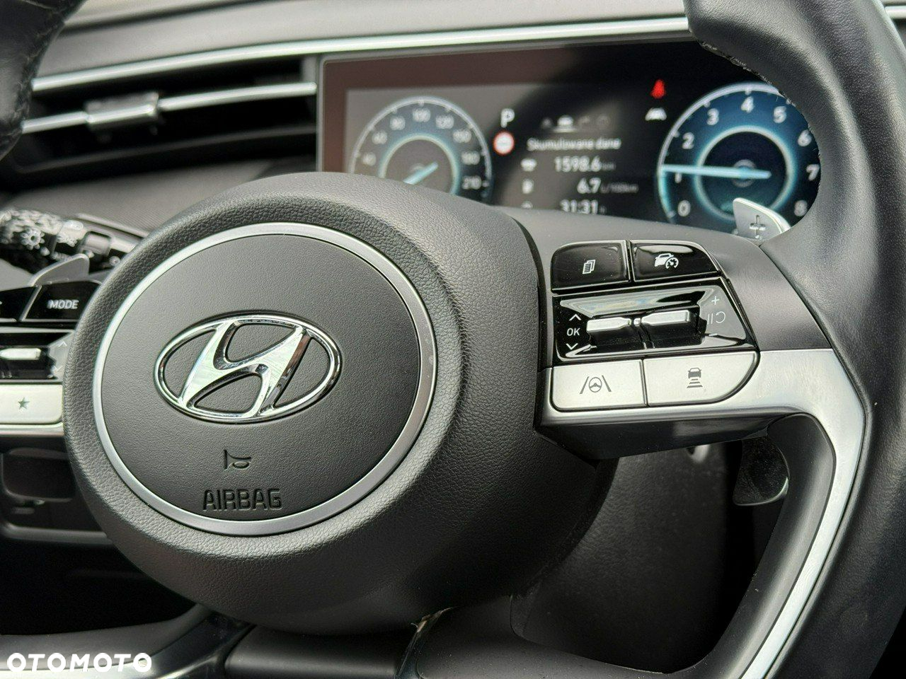 Hyundai Tucson 1.6 T-GDi HEV Executive 2WD - 18