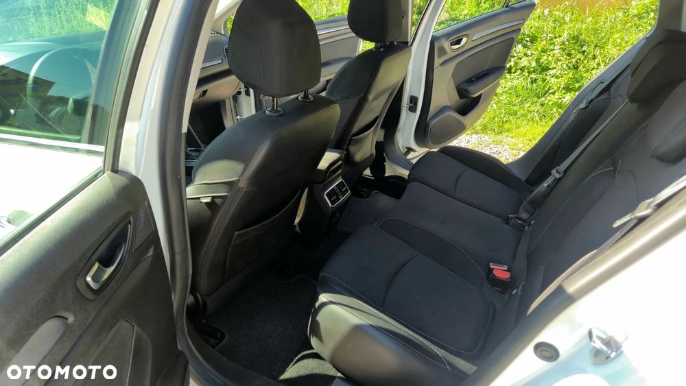 Renault Megane 1.6 E-TECH Plug-In Zen - 17