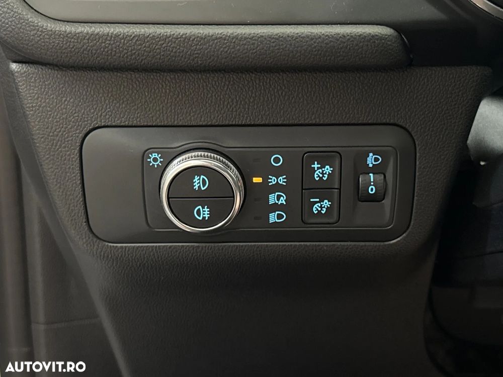 Ford Kuga - 16