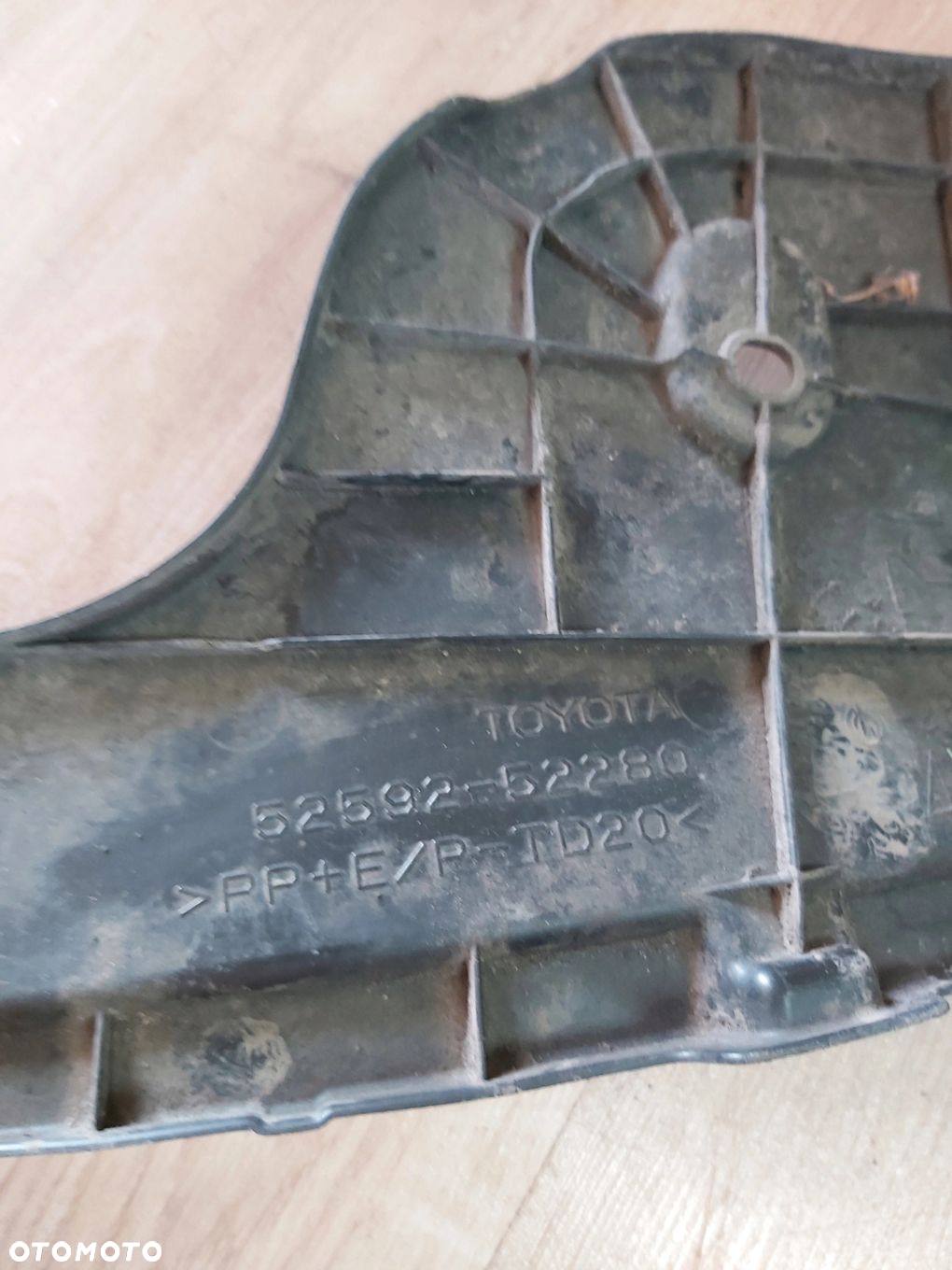 Toyota VERSO S nadkole tył lewe chlapacz osłona 52592-52280 - 3