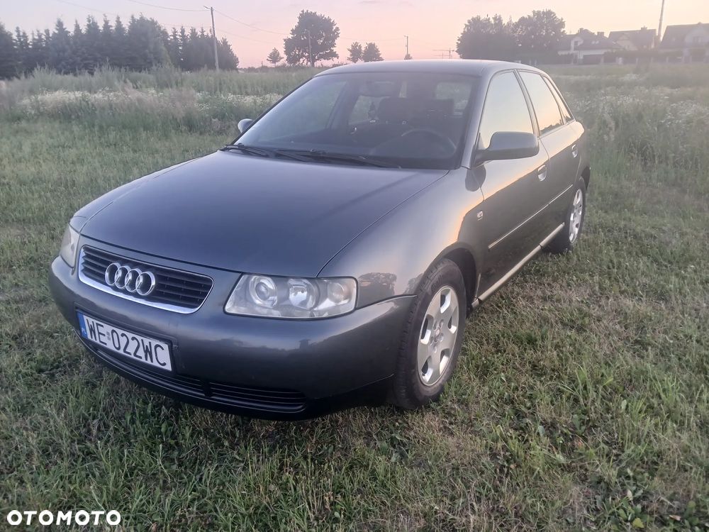 Audi A3 Sportback 1.6 Ambiente - 1