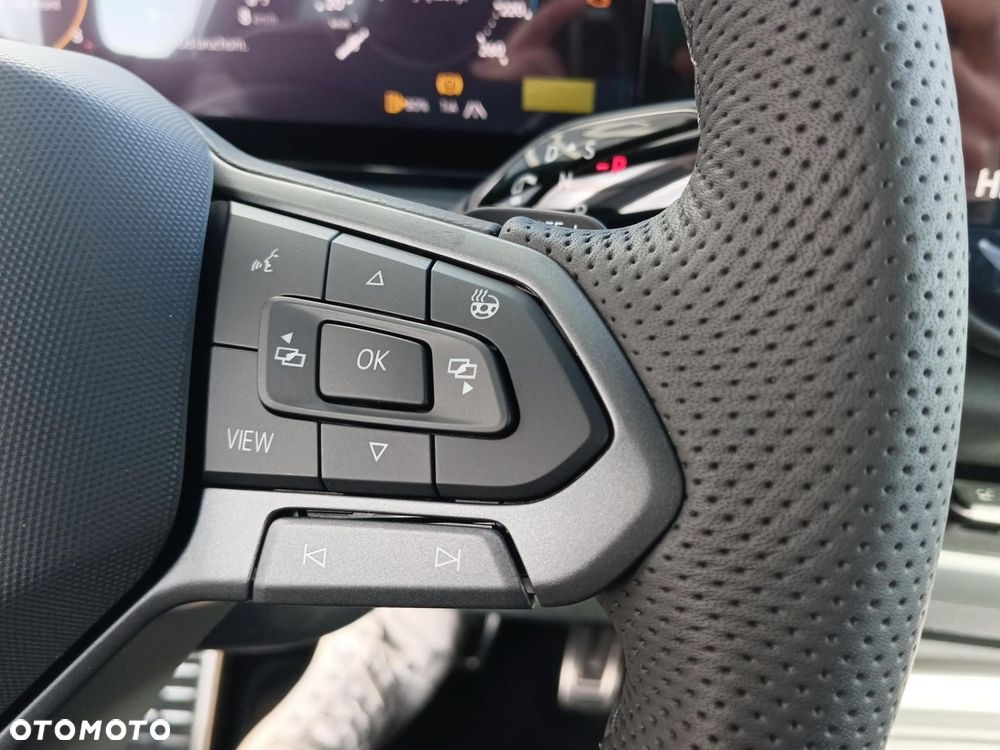 Volkswagen T-Roc - 9