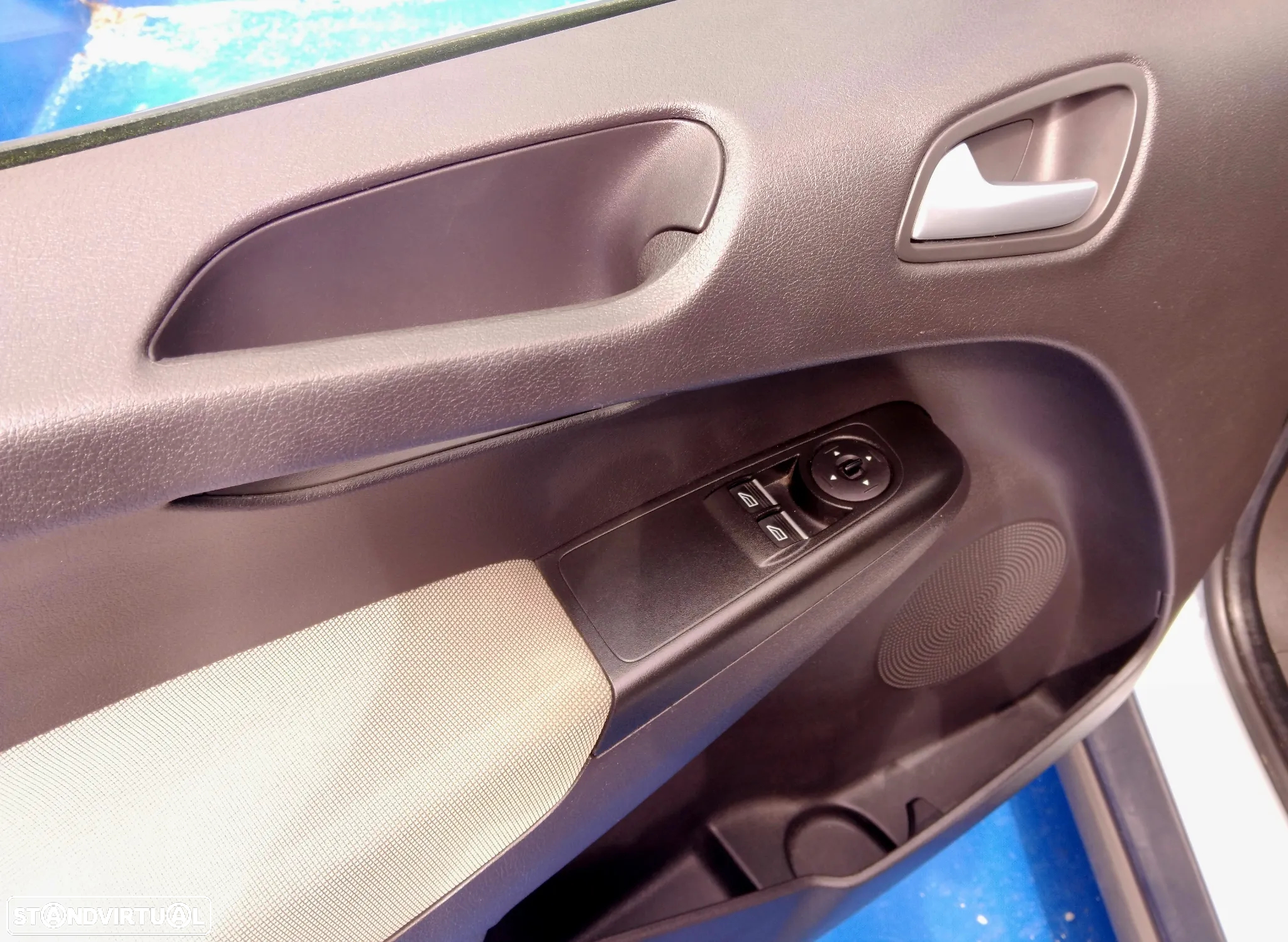 Ford Tourneo Courier 1.0 EcoBoost Titanium - 16