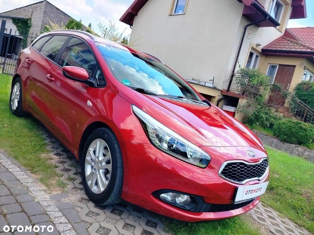 Kia Ceed - 16