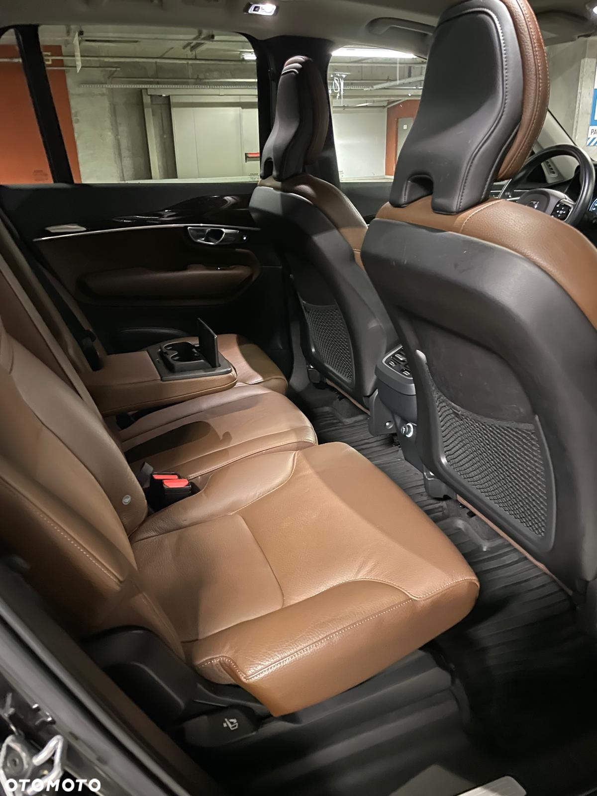 Volvo XC 90 T6 AWD Momentum 7os - 16
