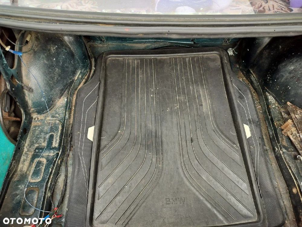 Volkswagen Jetta - 33