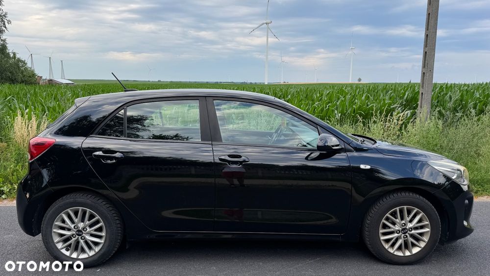 Kia Rio - 8