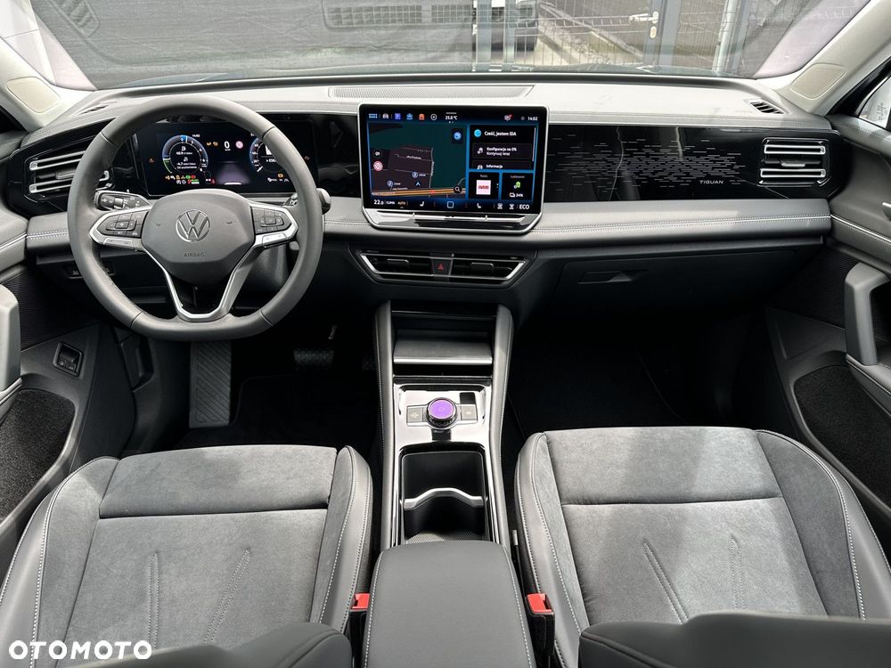 Volkswagen Tiguan - 28