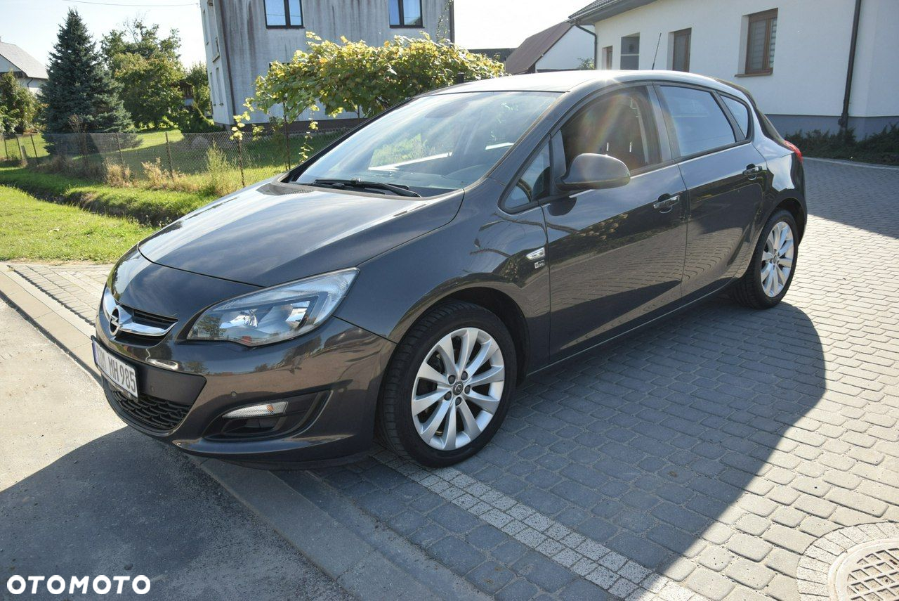 Opel Astra 1.4 Turbo 150 Jahre - 6