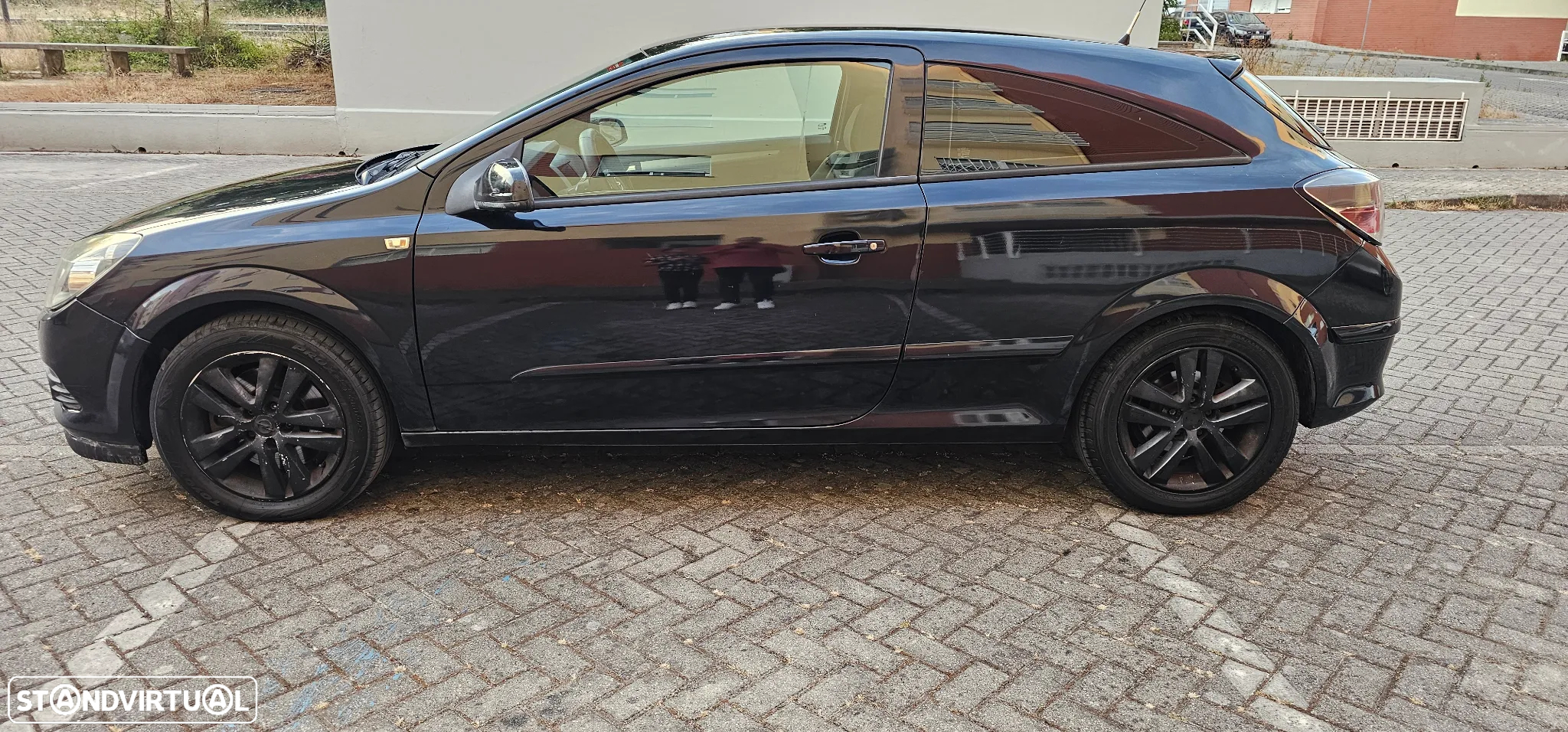 Opel Astra GTC 1.7 CDTi - 4
