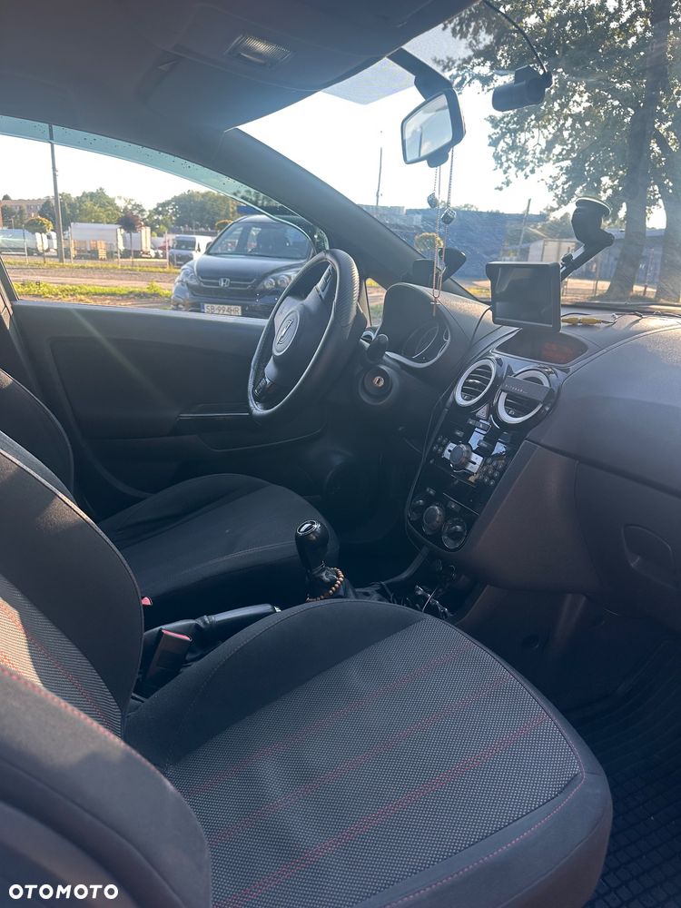 Opel Corsa 1.4 16V Sport - 9