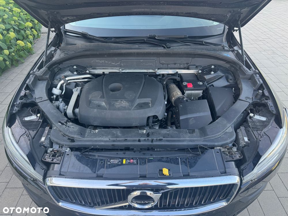 Volvo XC 60 T6 AWD Geartronic Momentum - 9