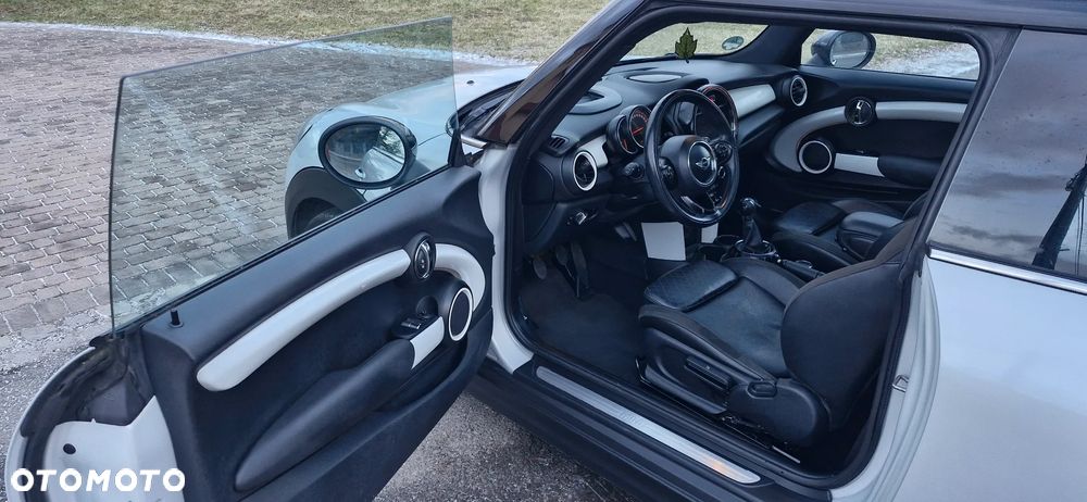 MINI Cooper 60 Years Chili - 19