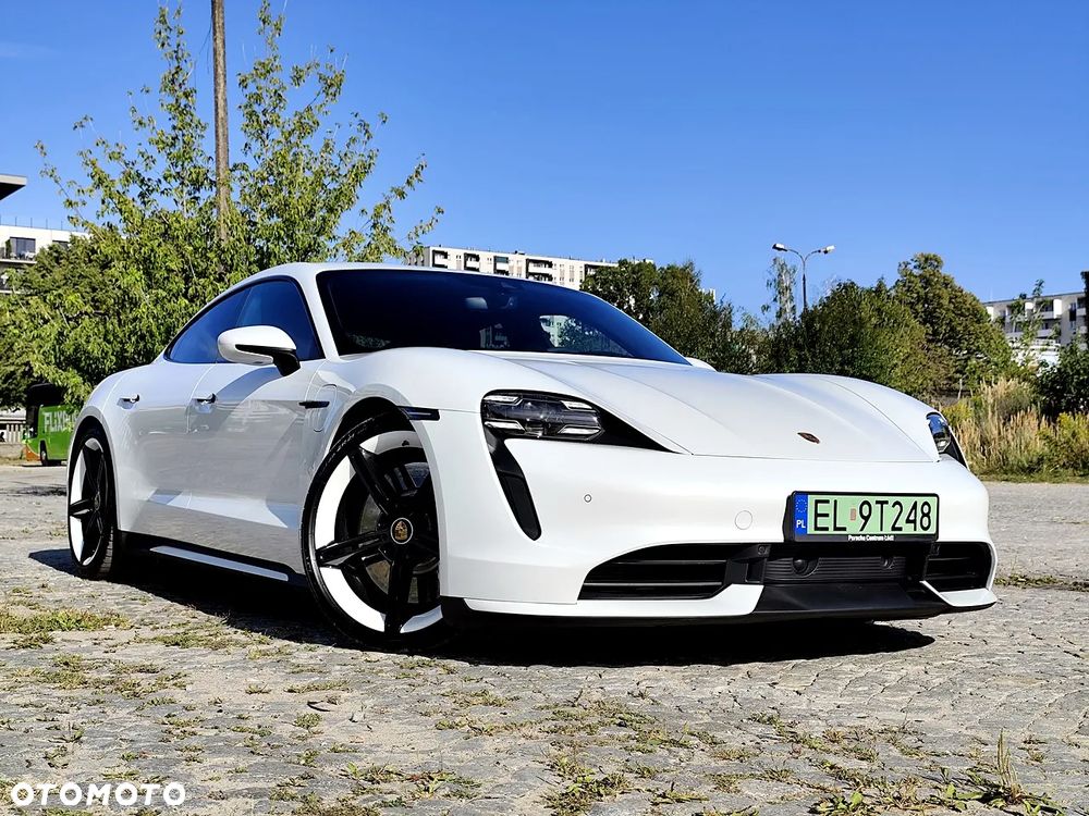 Porsche Taycan Turbo - 1