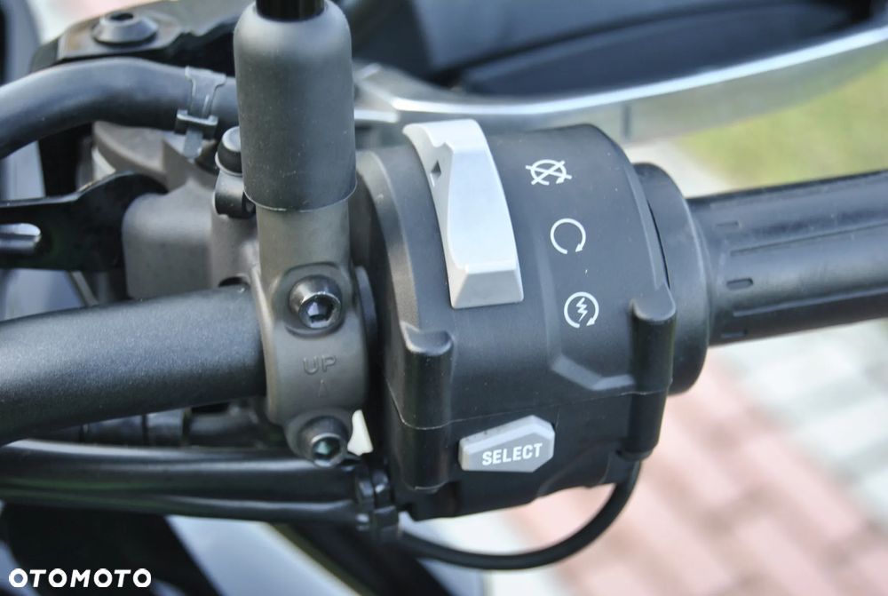 Kawasaki Versys 1000 - 11