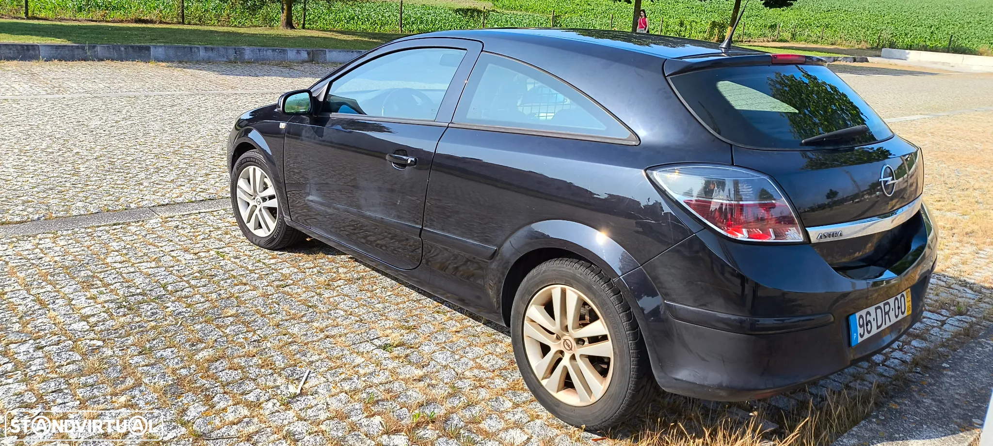 Opel Astra GTC 1.3 CDTi - 8