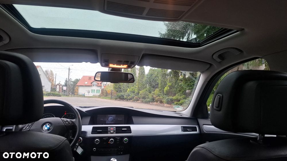 BMW Seria 5 525i - 12