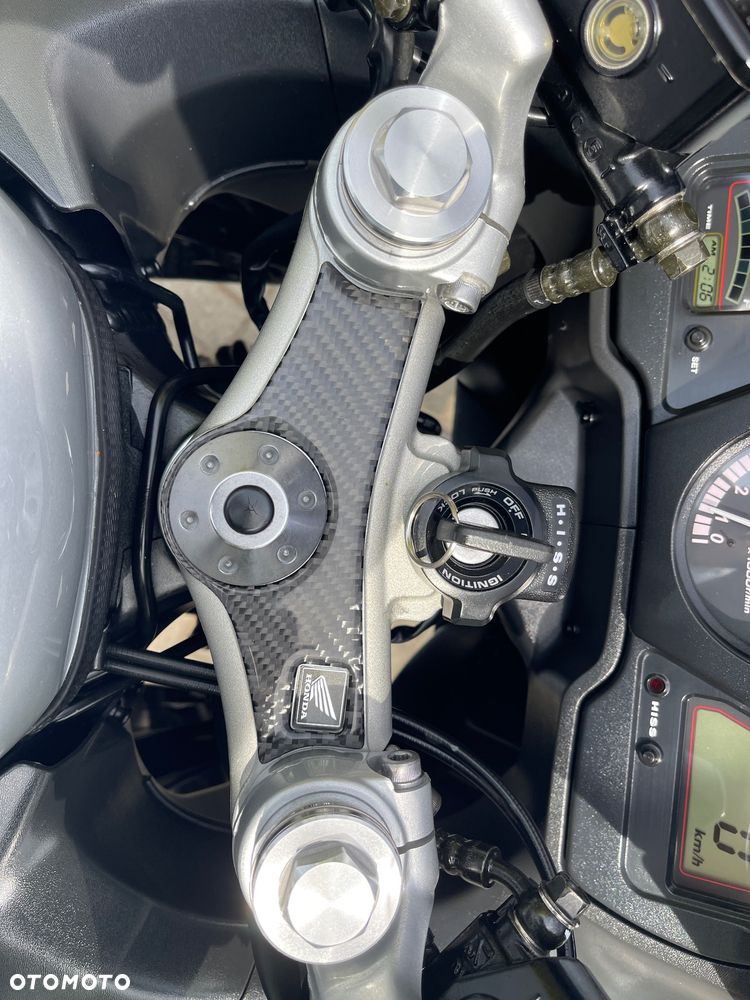 Honda CBR - 9