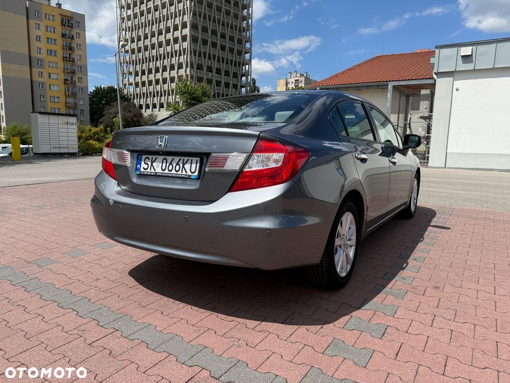Honda Civic 1.8 Executive - 15