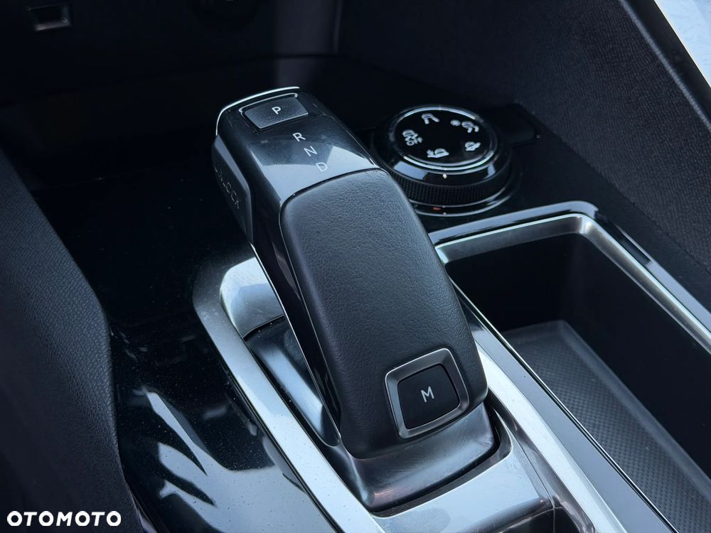 Peugeot 5008 2.0 BlueHDi Allure Pack S&S EAT8 - 21