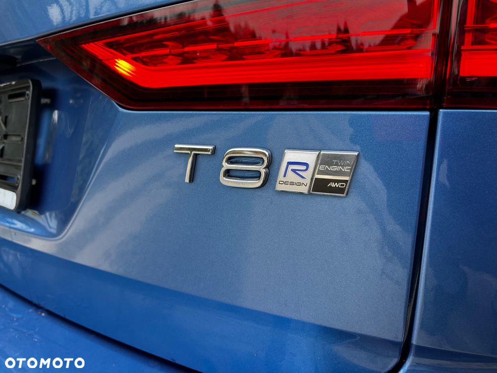 Volvo V60 T8 AWD Twin Engine Geartronic R-Design - 28