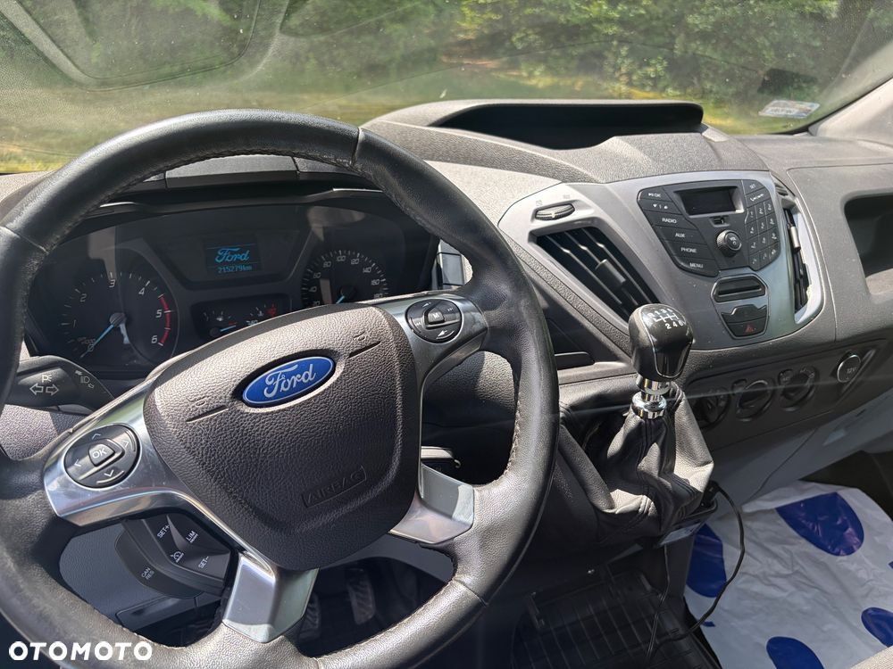 Ford TRANSIT CUSTOM - 11