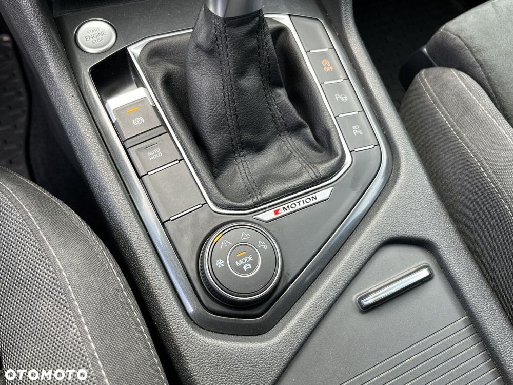 Volkswagen Tiguan - 26