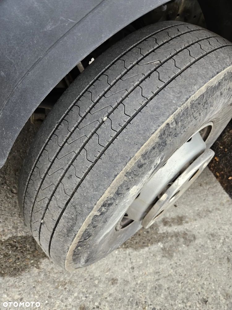 Renault Premium - 11