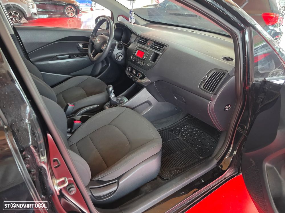 Kia Rio 1.1 CRDi - 32