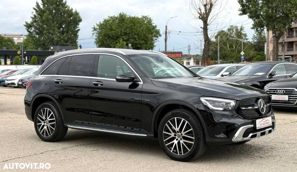 Mercedes-Benz GLC - 12