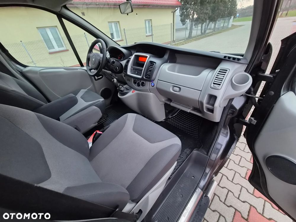 Renault Trafic - 25