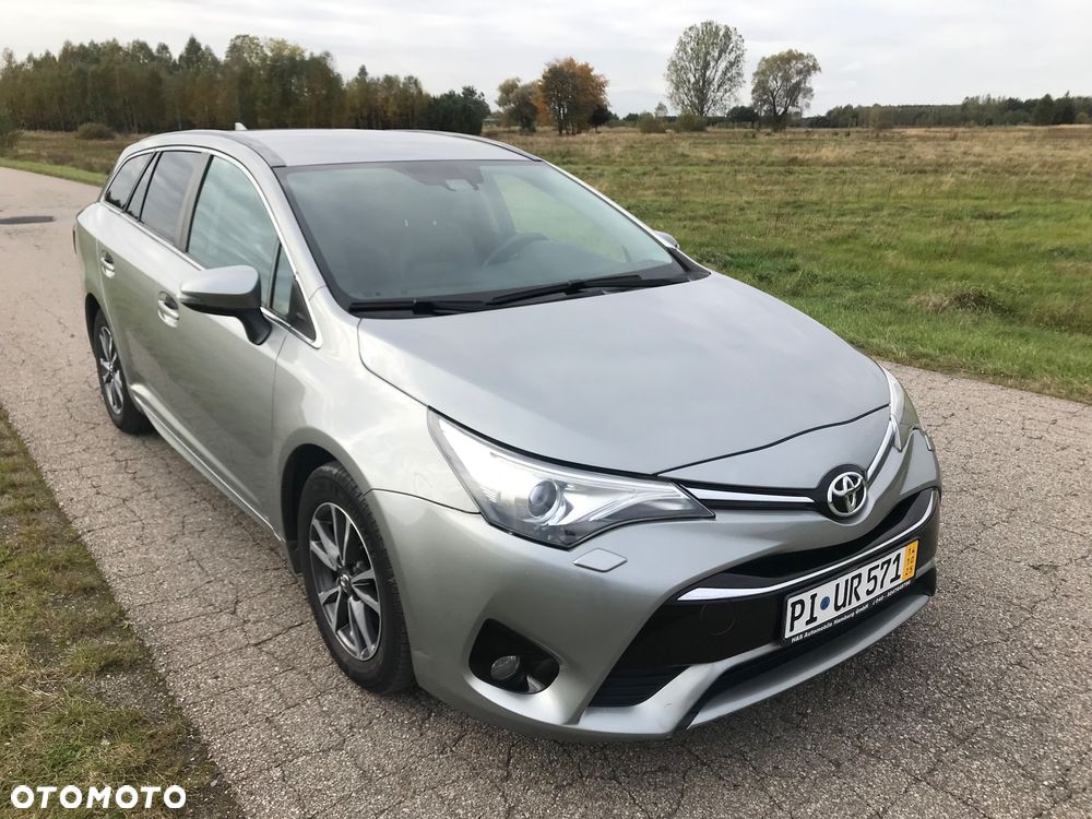 Toyota Avensis - 1